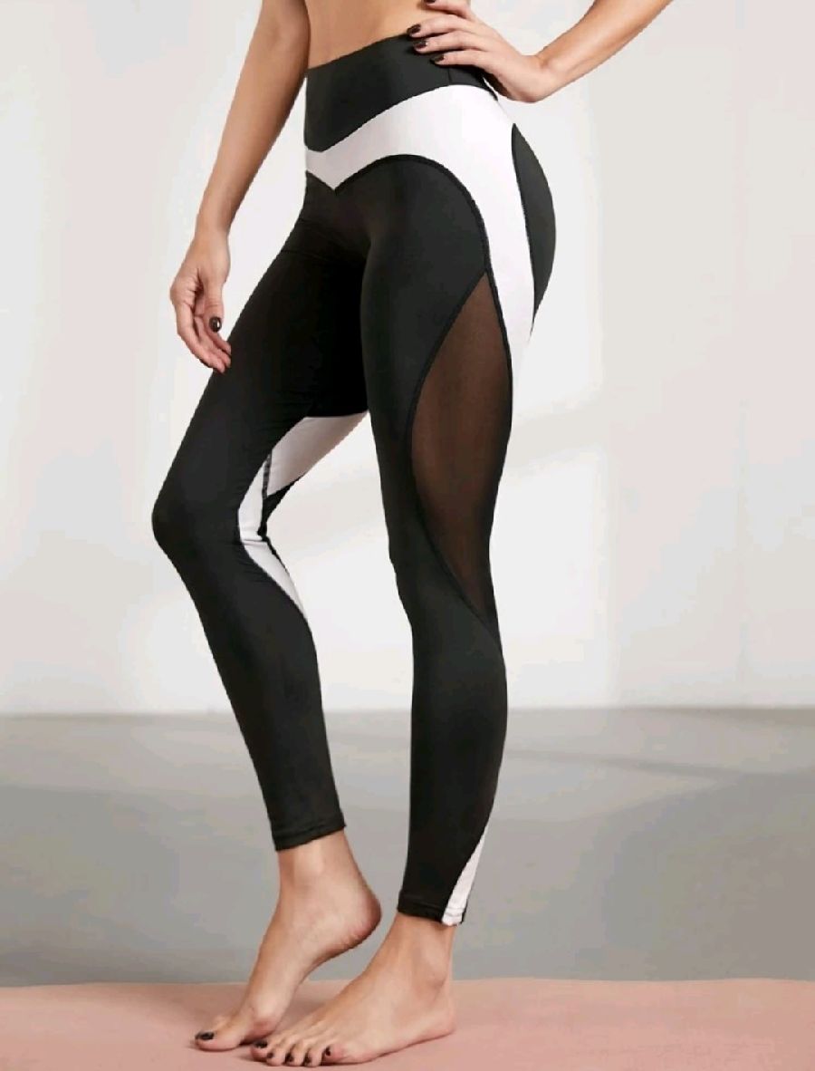 Black elastic leggings